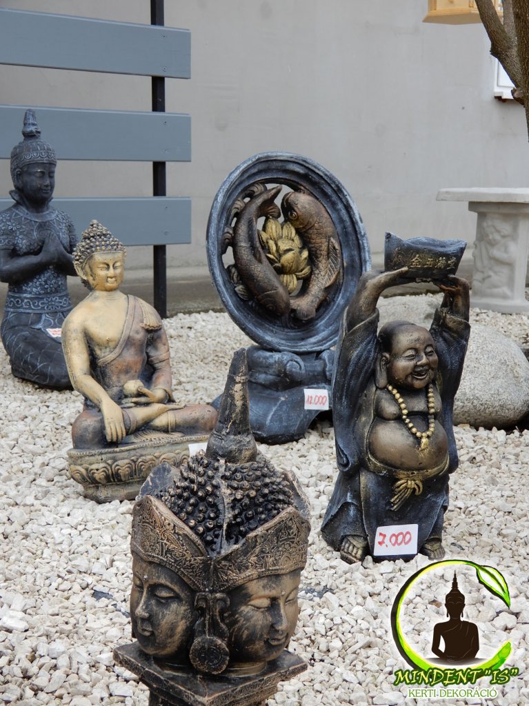 Mindent 'Is' kerti dekoráció 71